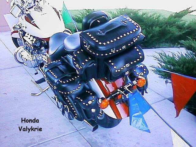 Click to enlarge picture - Trunk - Honda Valykrie